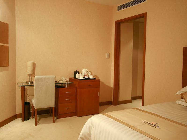 Radiance Hotel Shanghái Exterior foto